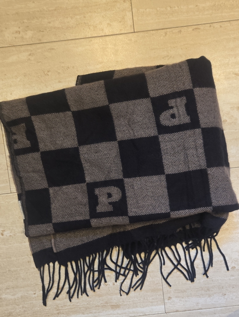 PINK Victoria's Secret Black/Tan Checker Oversized Blanket Scarf/Shawl